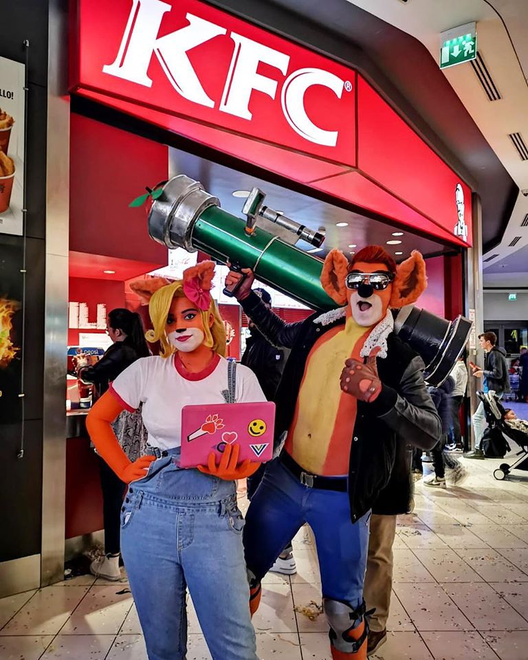 Personaggio in costume Crash e Coco Bandicoot — Tribute — foto 3